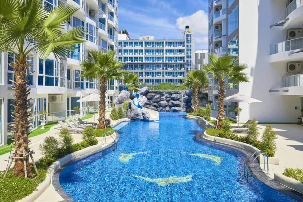 شقة Large Luxury, Pool View, Grand Avenue, Pattaya - 202 المظهر الخارجي الصورة